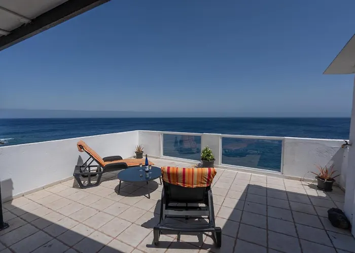 Spacious House With Huge Terrace Facing The Sea