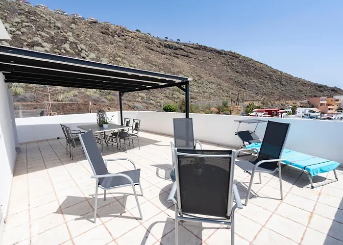 Spacious House With Huge Terrace Facing The Sea