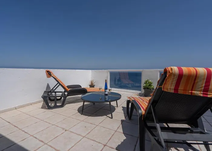 Spacious House With Huge Terrace Facing The Sea