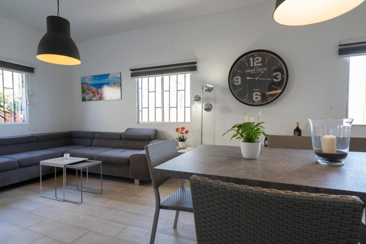 Holiday home Spacious House With Huge Terrace Facing The Sea Bocacangrejo